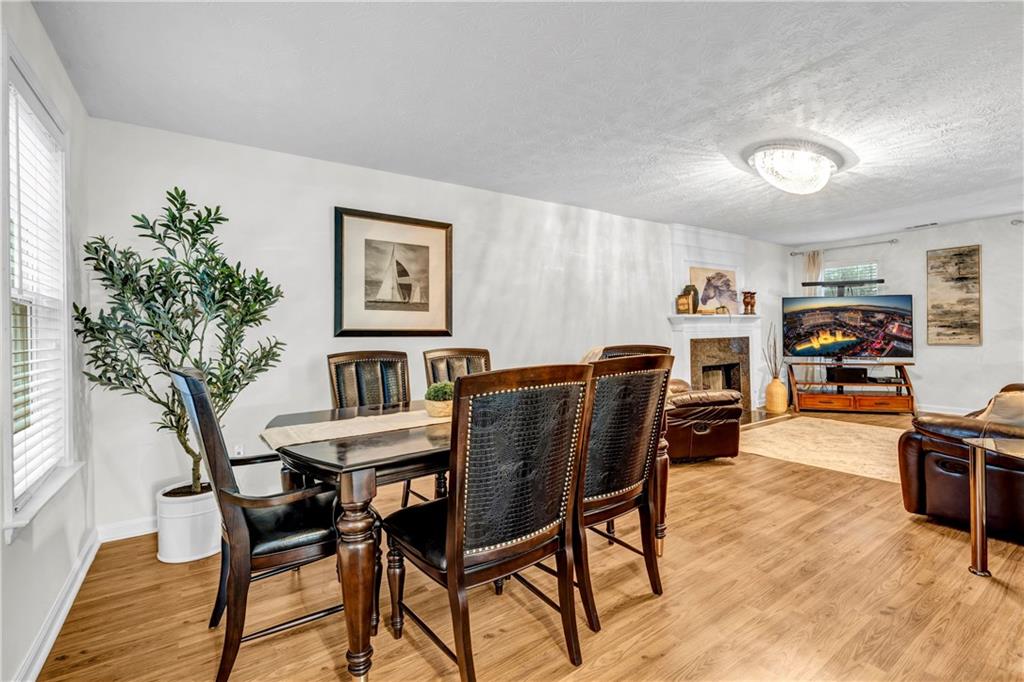 1405 Overland Crossing