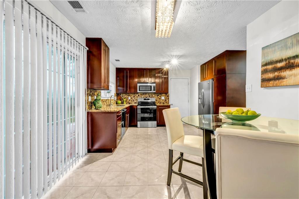 1405 Overland Crossing