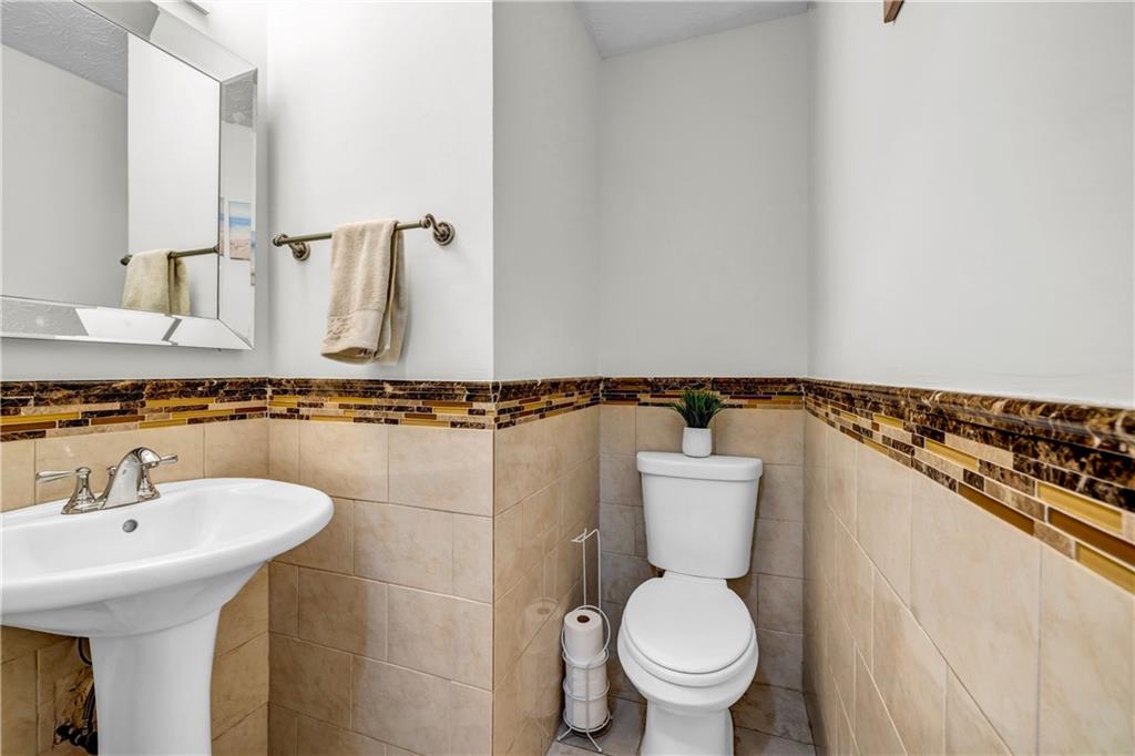 1405 Overland Crossing