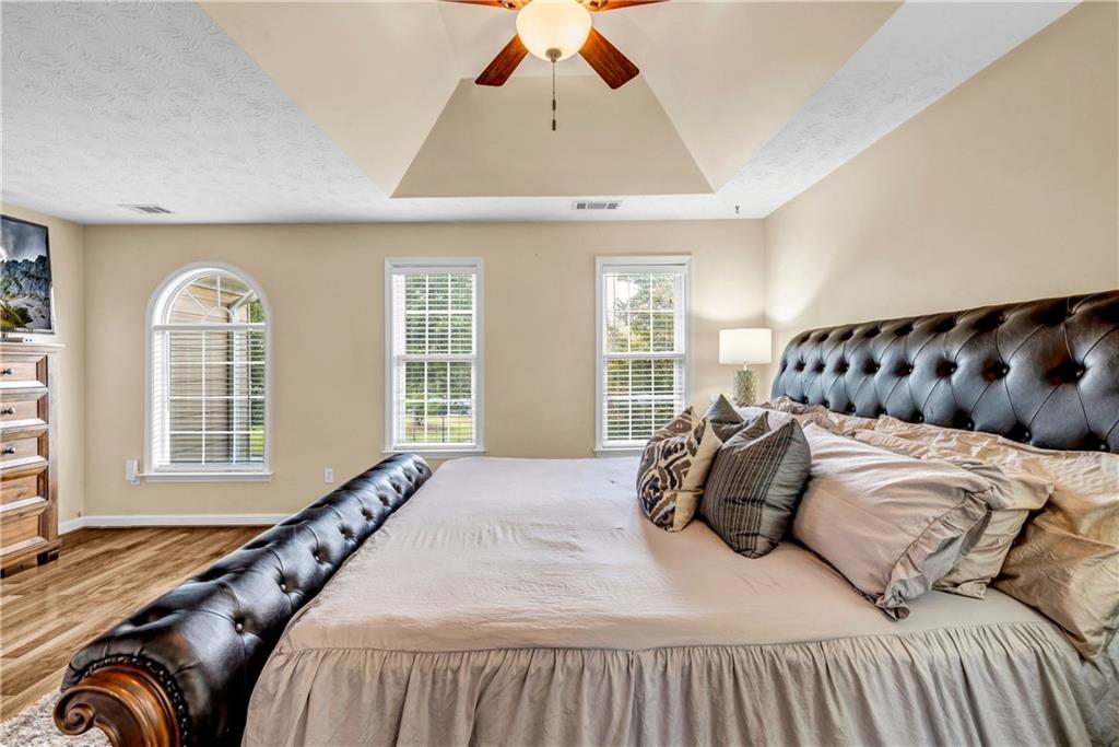 1405 Overland Crossing