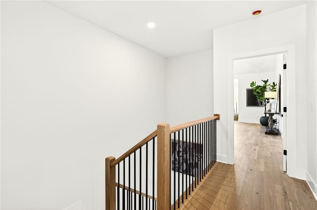 1326 Oaklawn Avenue NE