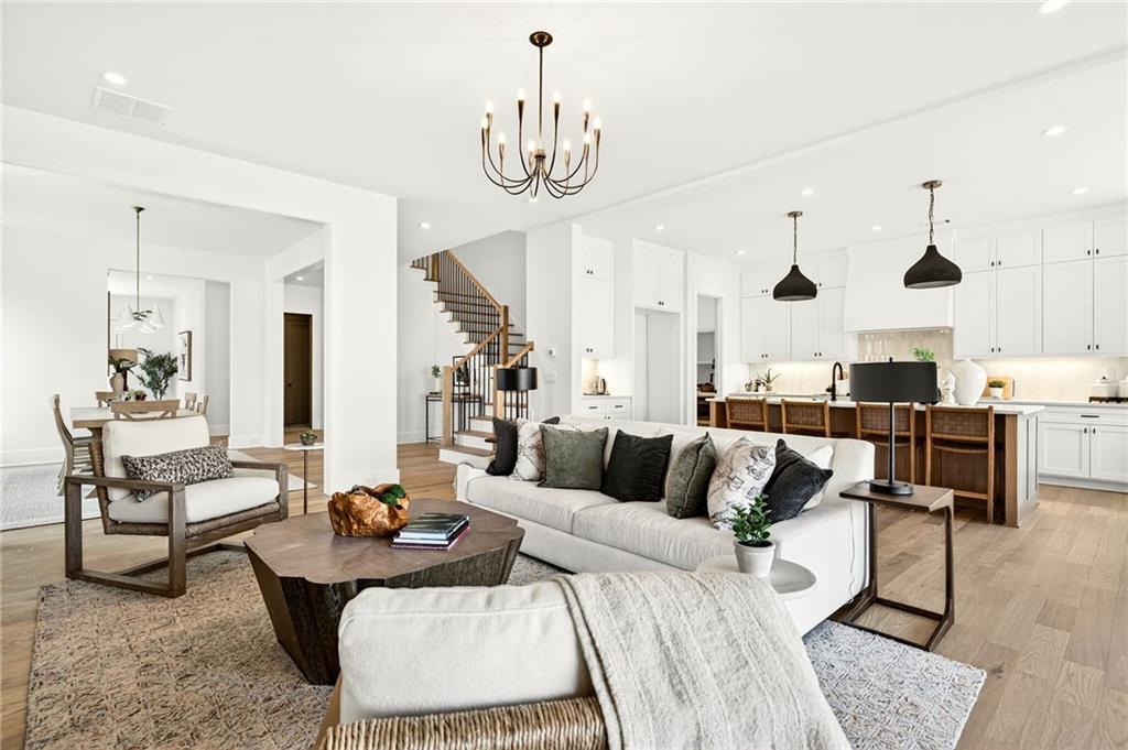 1326 Oaklawn Avenue NE