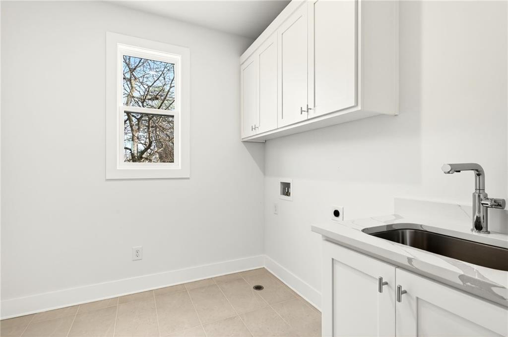 1326 Oaklawn Avenue NE