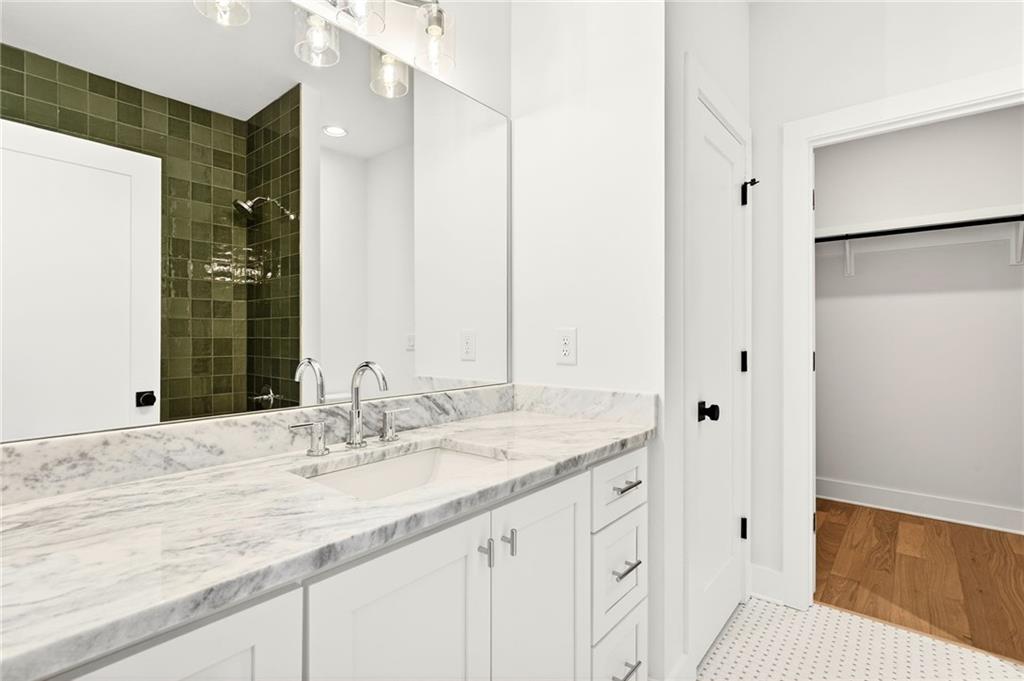 1326 Oaklawn Avenue NE