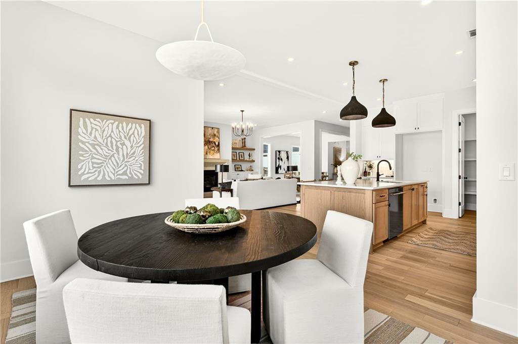 1326 Oaklawn Avenue NE