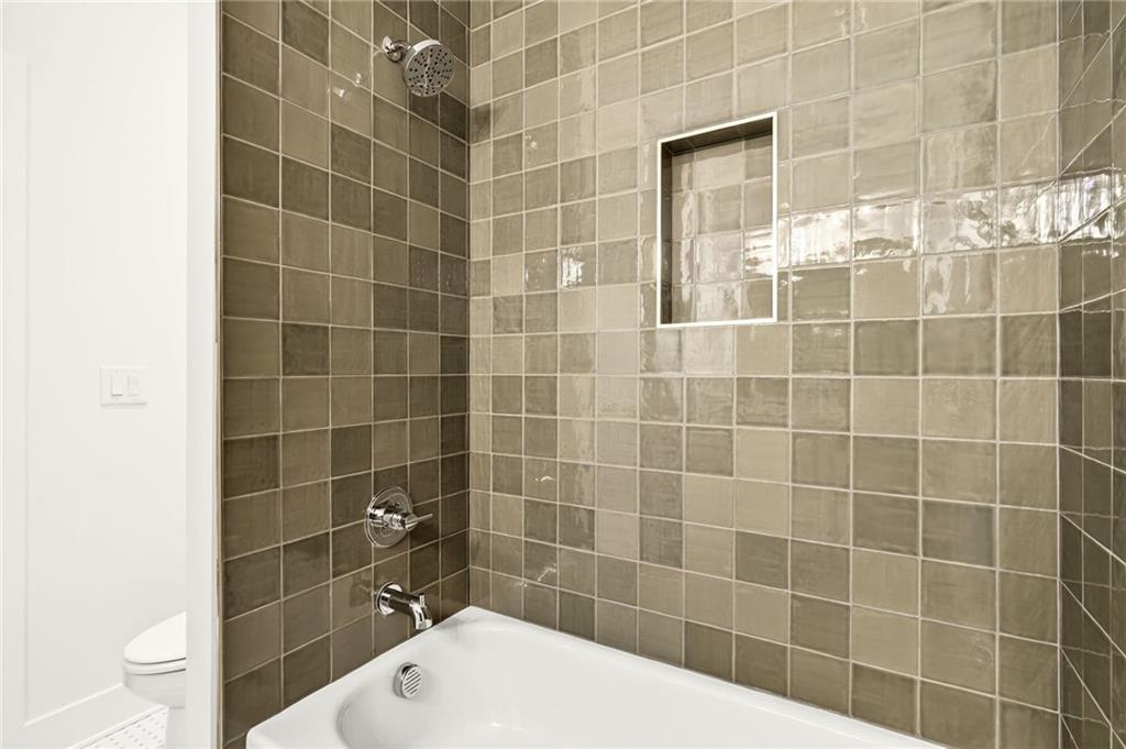 1326 Oaklawn Avenue NE