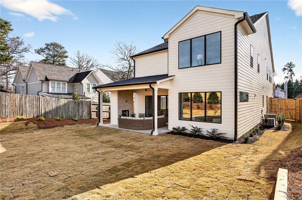 1326 Oaklawn Avenue NE