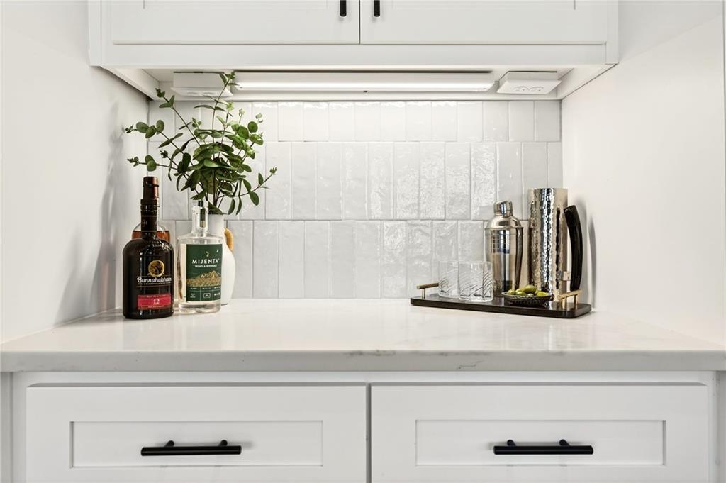 1326 Oaklawn Avenue NE