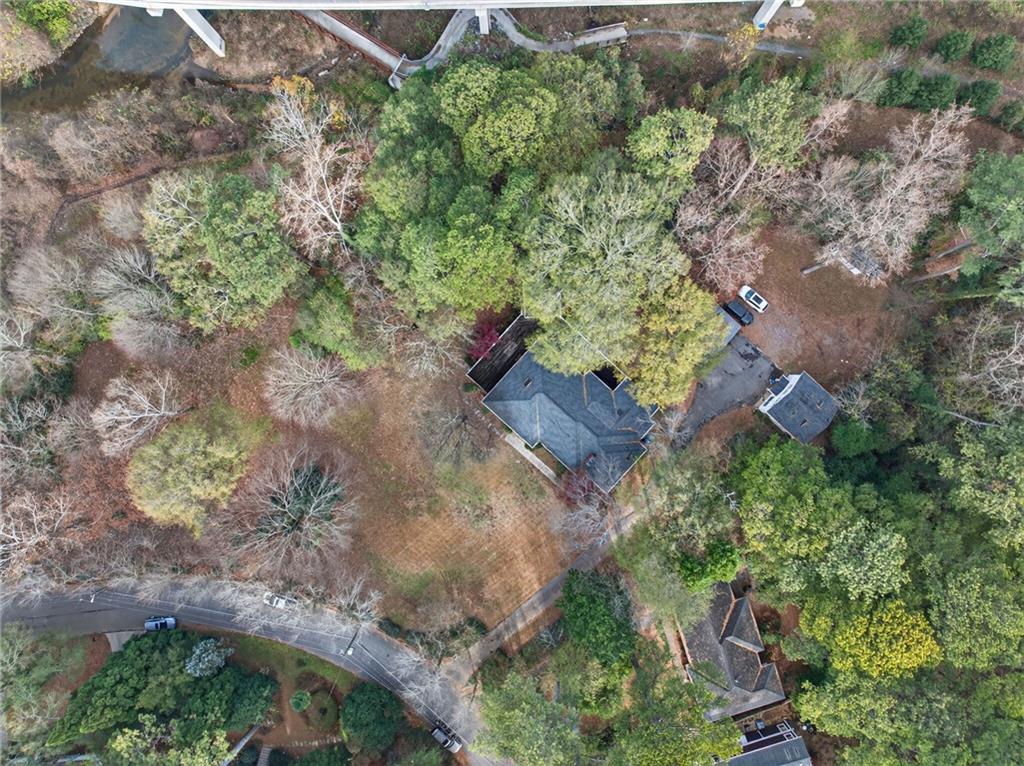 1040 Lindridge Drive NE