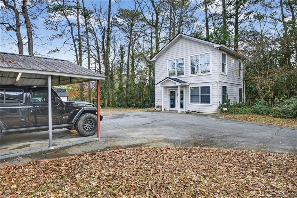 1040 Lindridge Drive NE