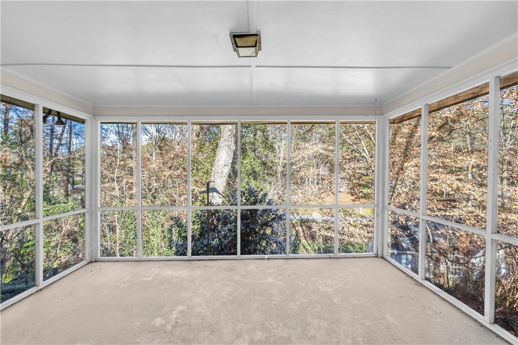 2425 Melinda Court NE