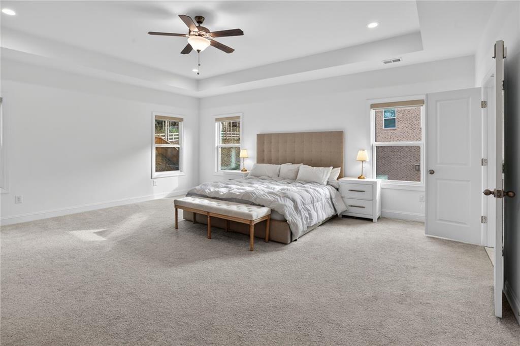 3745 Heddington Lane NE