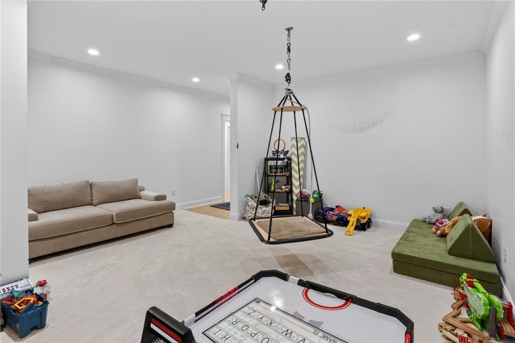 3745 Heddington Lane NE