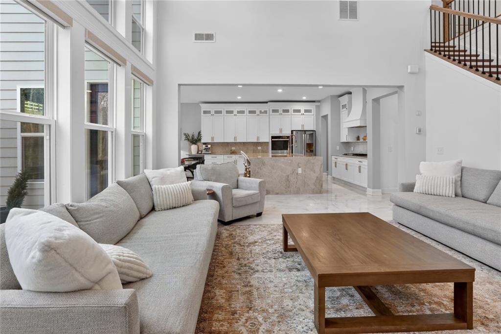 3745 Heddington Lane NE