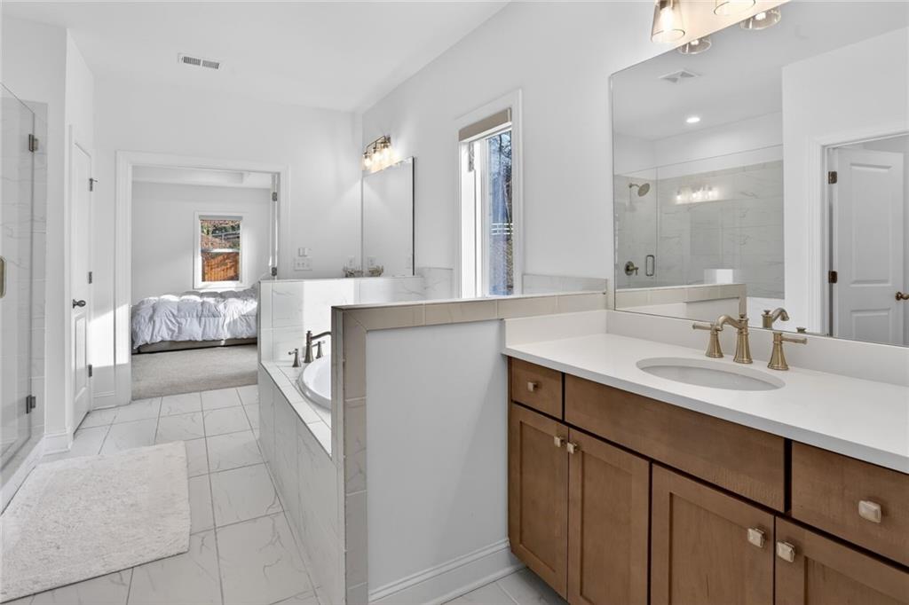 3745 Heddington Lane NE