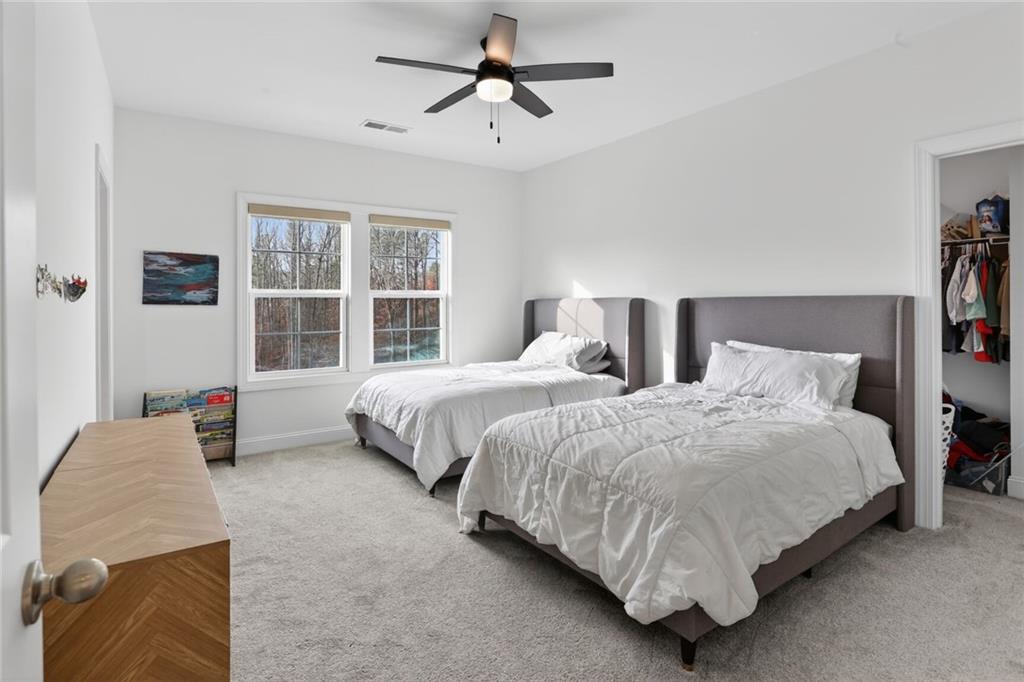 3745 Heddington Lane NE