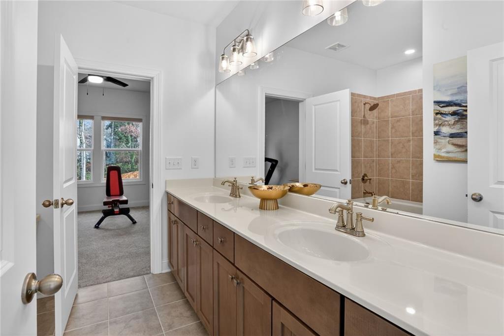 3745 Heddington Lane NE