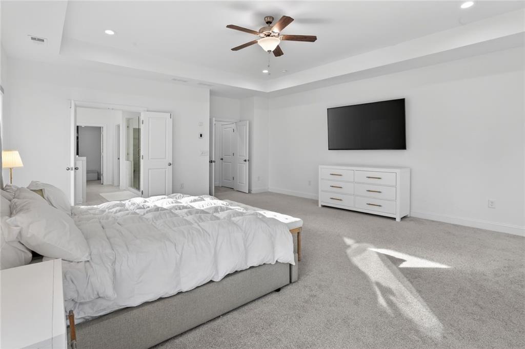 3745 Heddington Lane NE