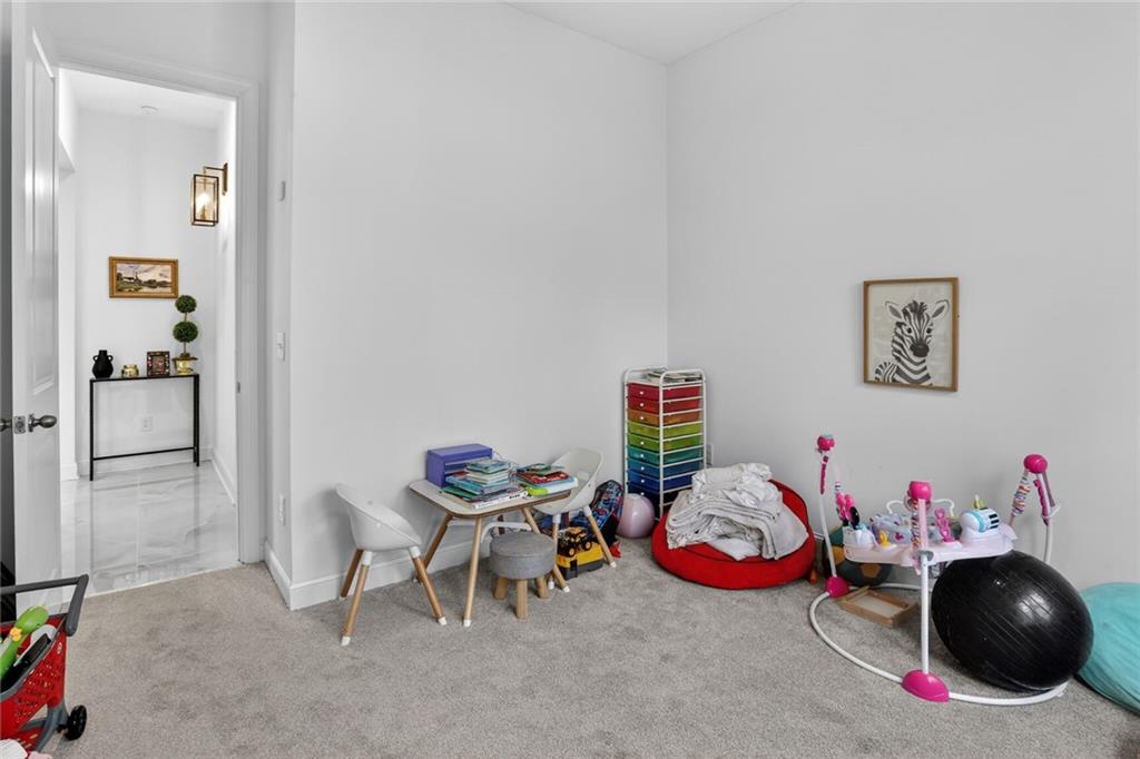 3745 Heddington Lane NE