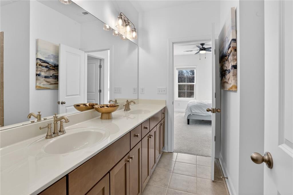 3745 Heddington Lane NE