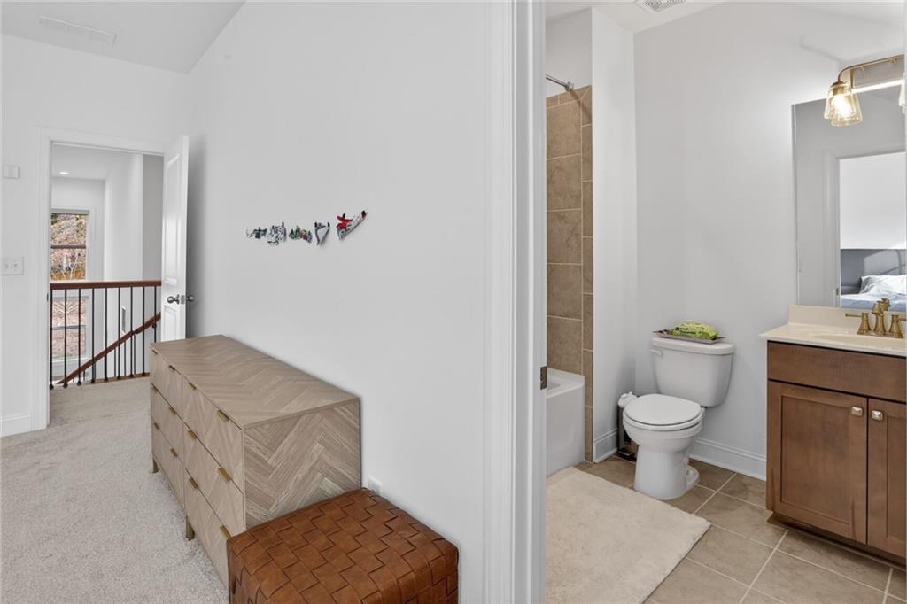 3745 Heddington Lane NE