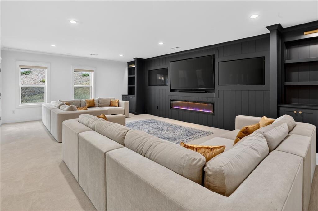 3745 Heddington Lane NE