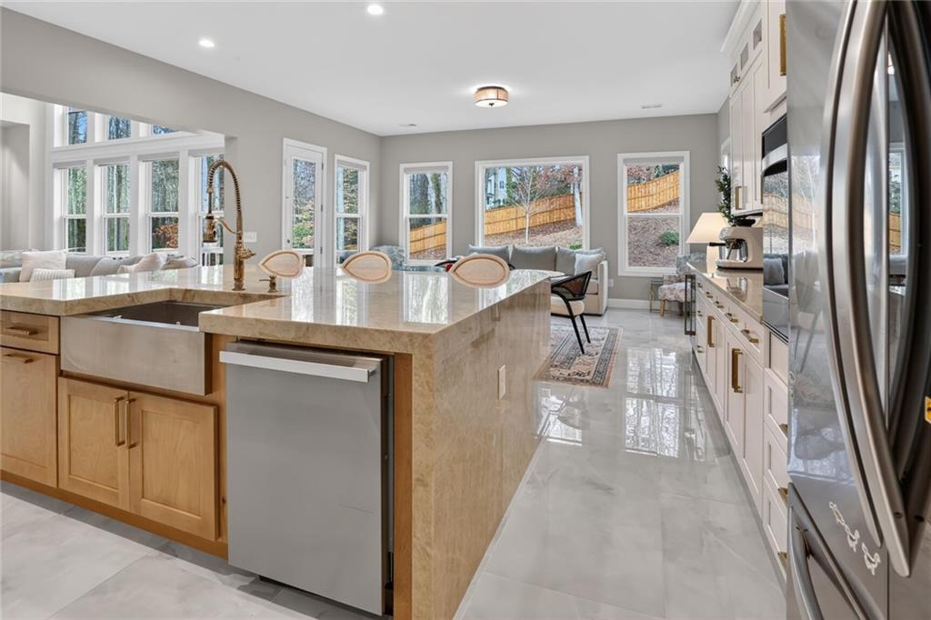 3745 Heddington Lane NE