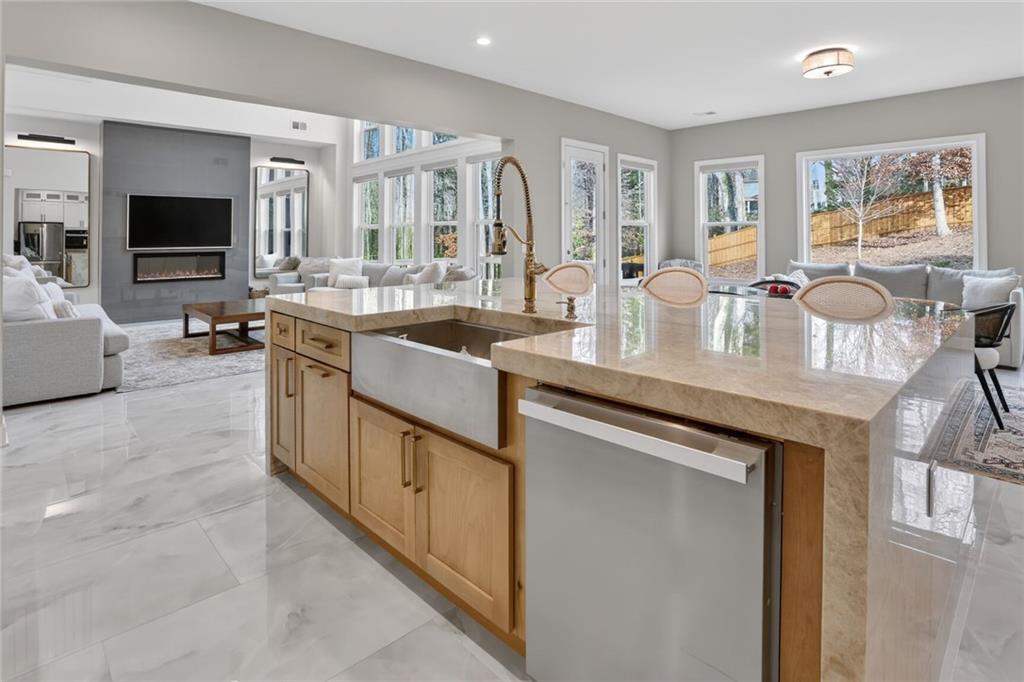 3745 Heddington Lane NE