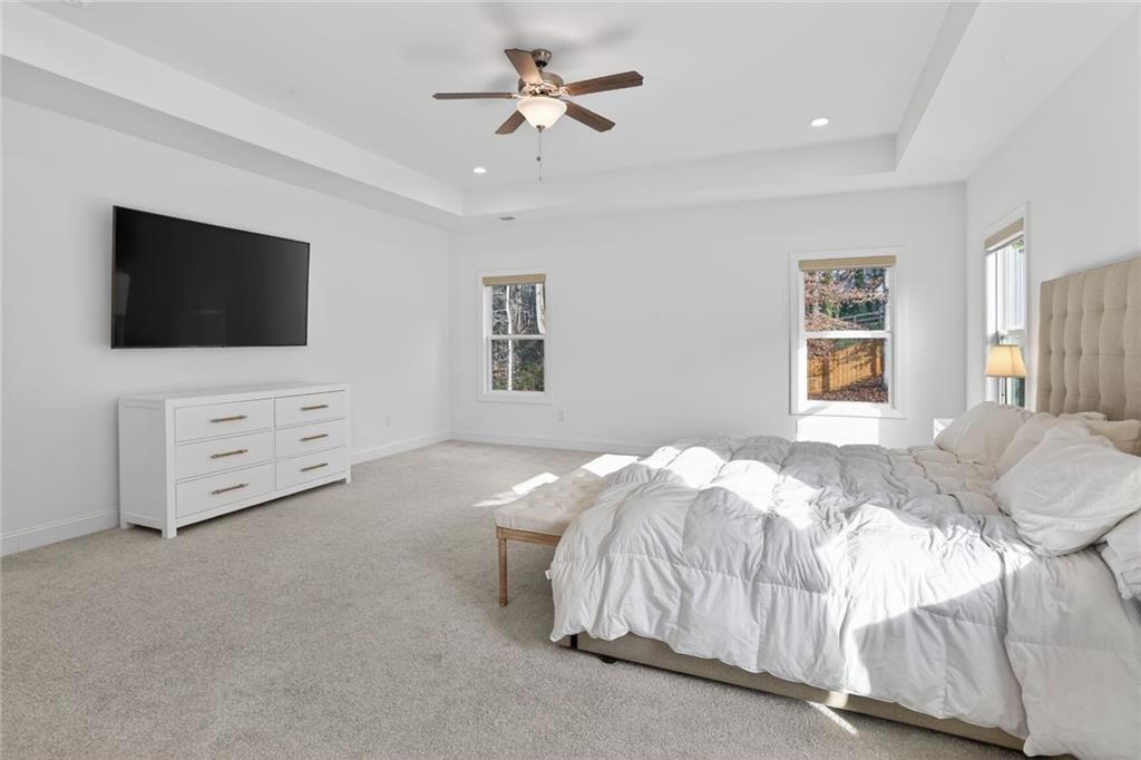 3745 Heddington Lane NE