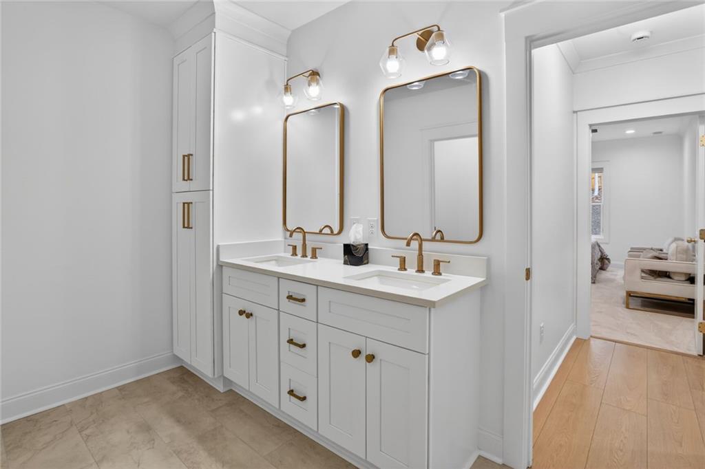 3745 Heddington Lane NE