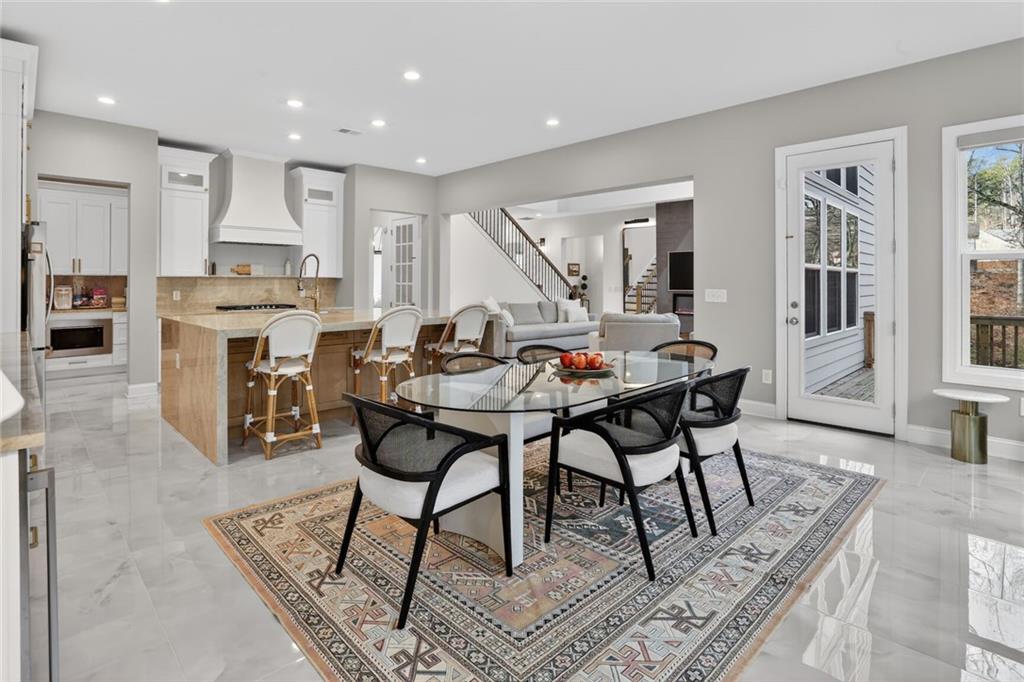 3745 Heddington Lane NE