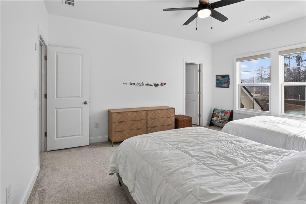 3745 Heddington Lane NE