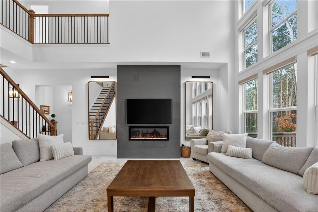 3745 Heddington Lane NE