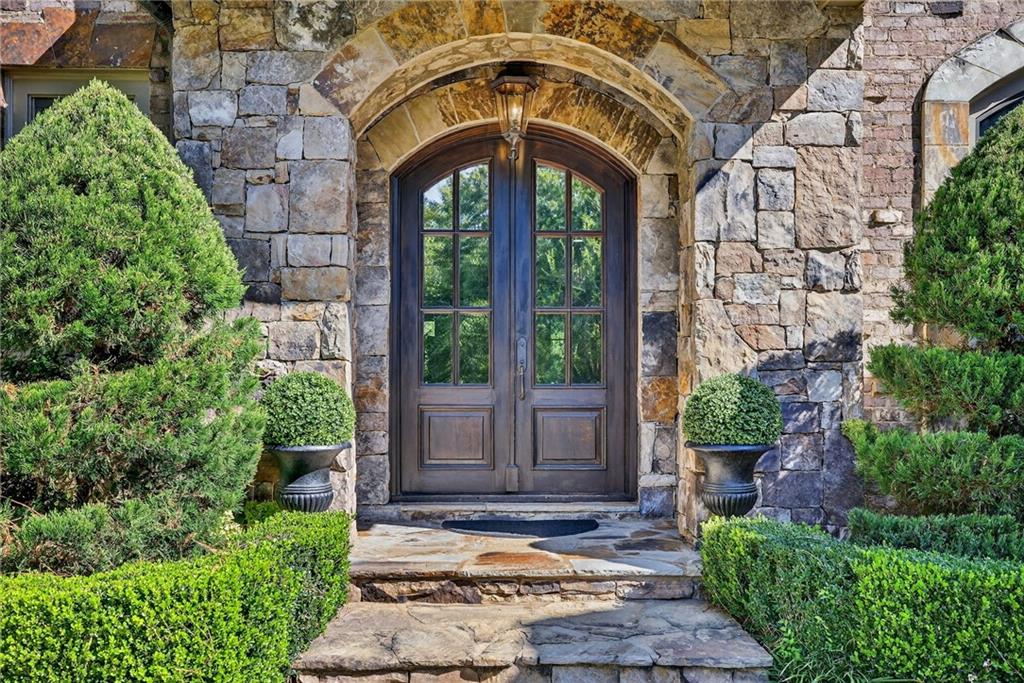 840 Camden Park Court NE