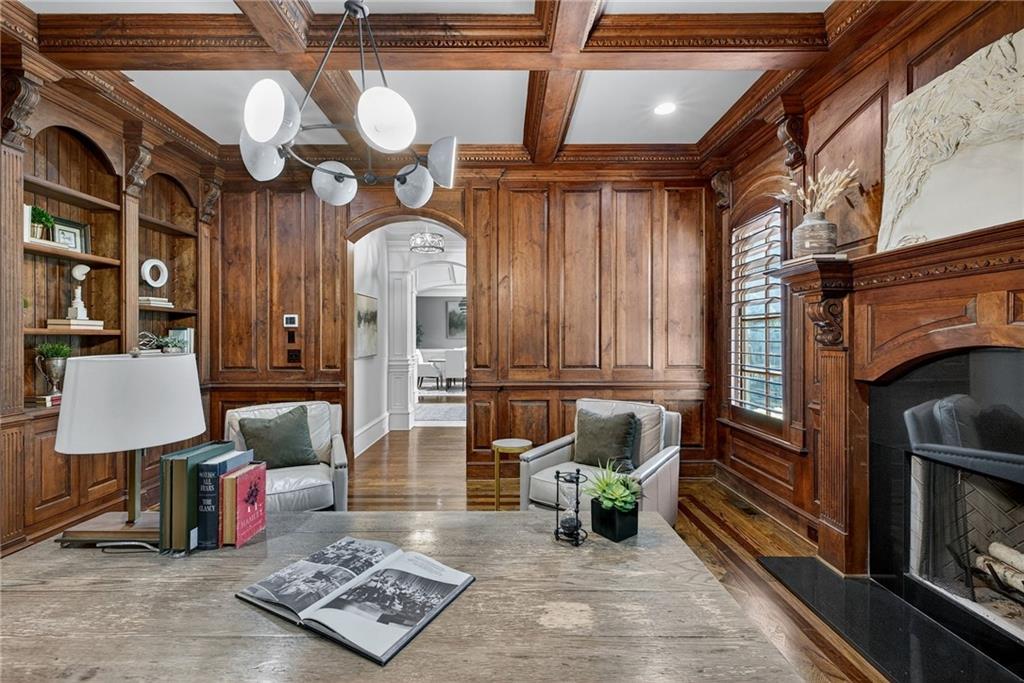 840 Camden Park Court NE