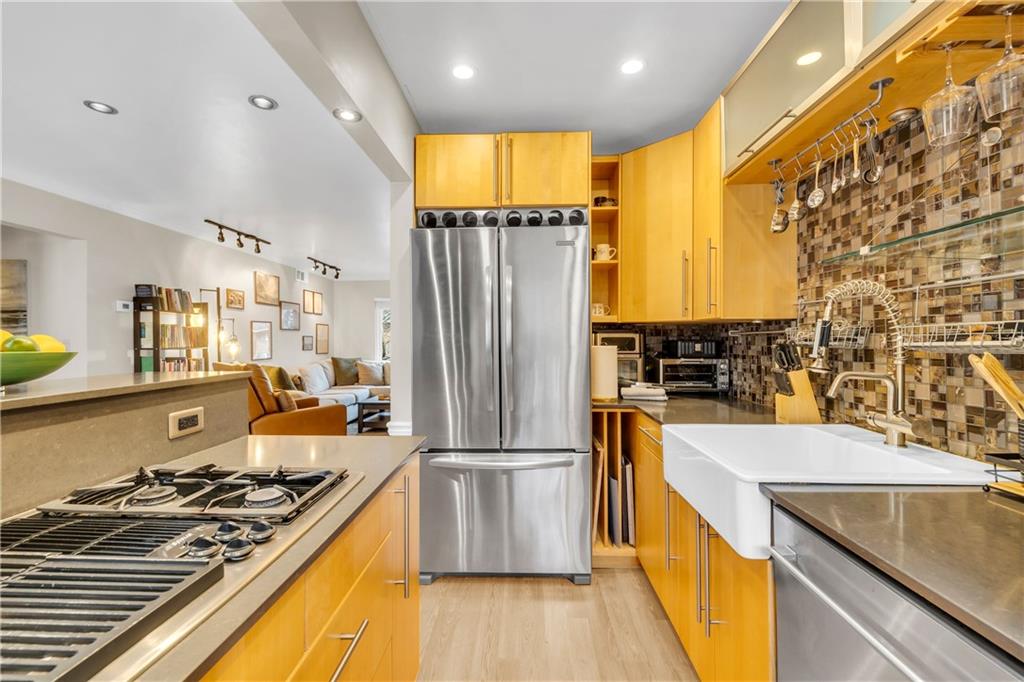 510 Coventry Road Unit 15D