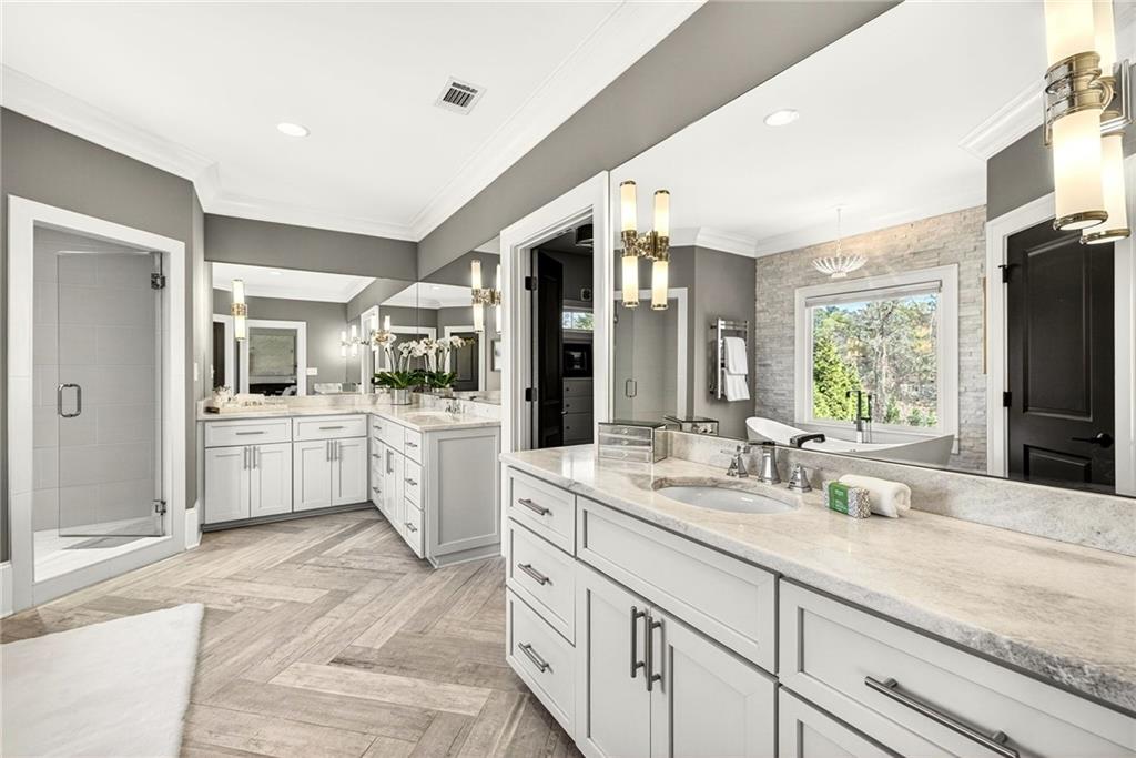 2838 Redding Road NE