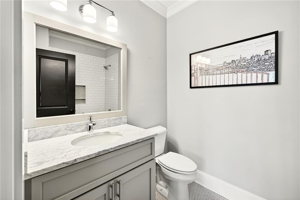 2838 Redding Road NE