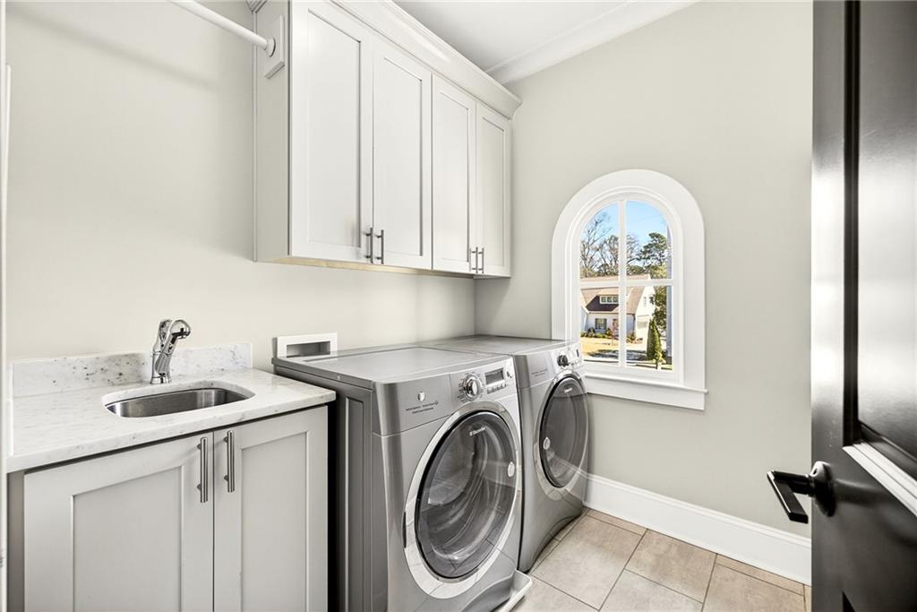 2838 Redding Road NE