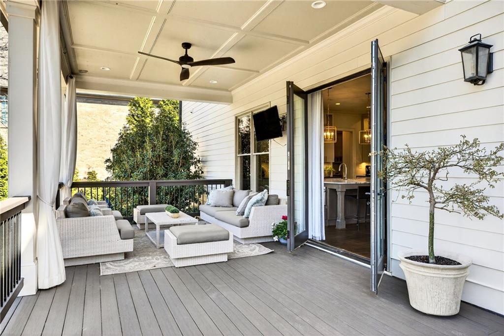 2838 Redding Road NE