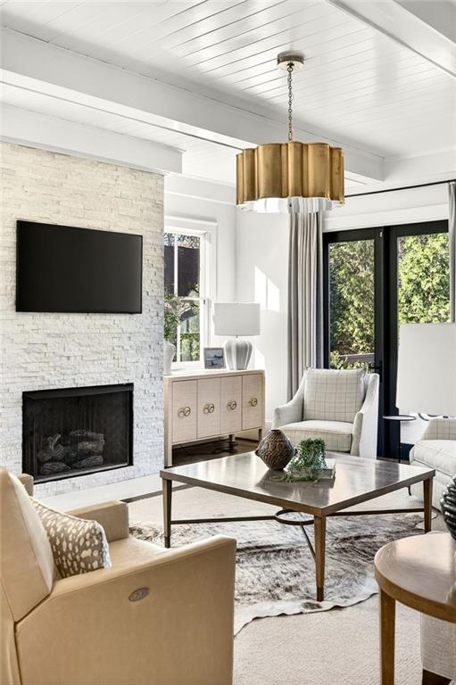 2838 Redding Road NE