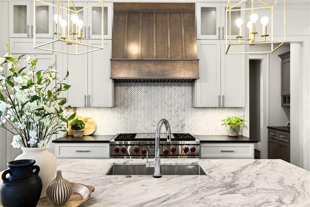 2838 Redding Road NE