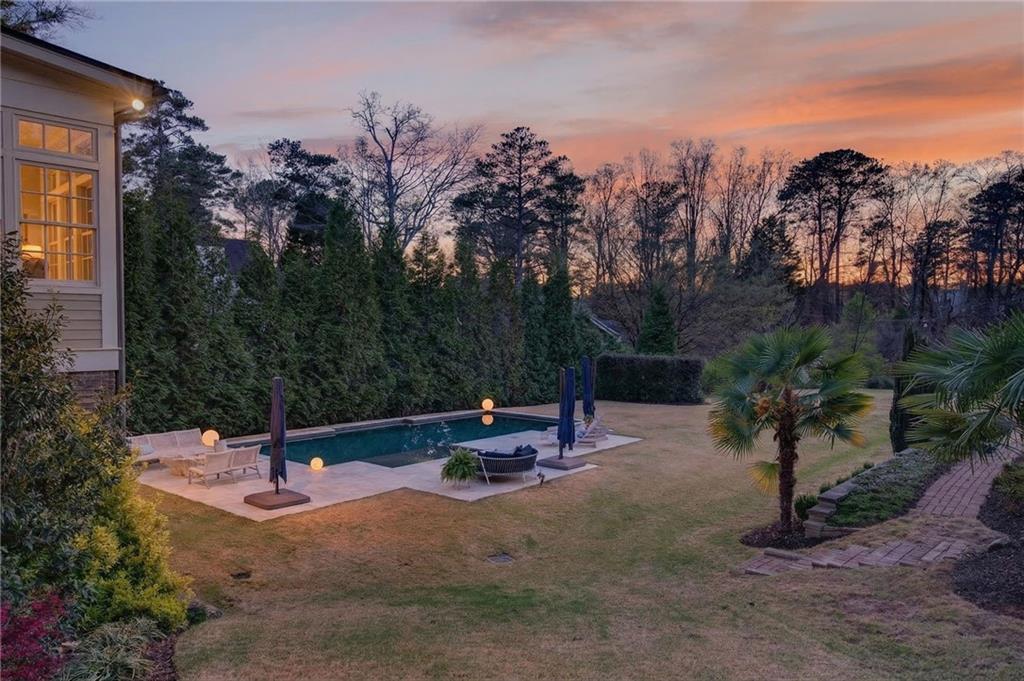 2838 Redding Road NE