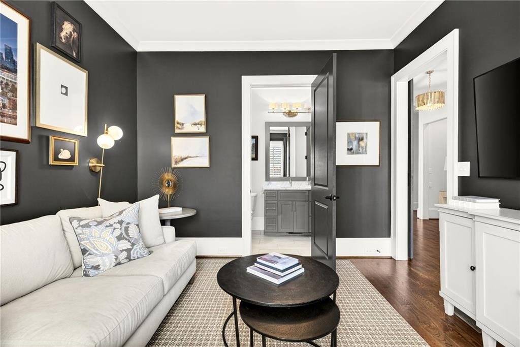 2838 Redding Road NE