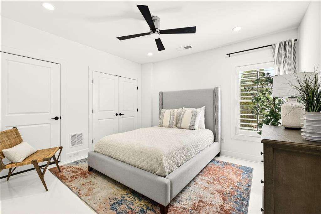 2838 Redding Road NE