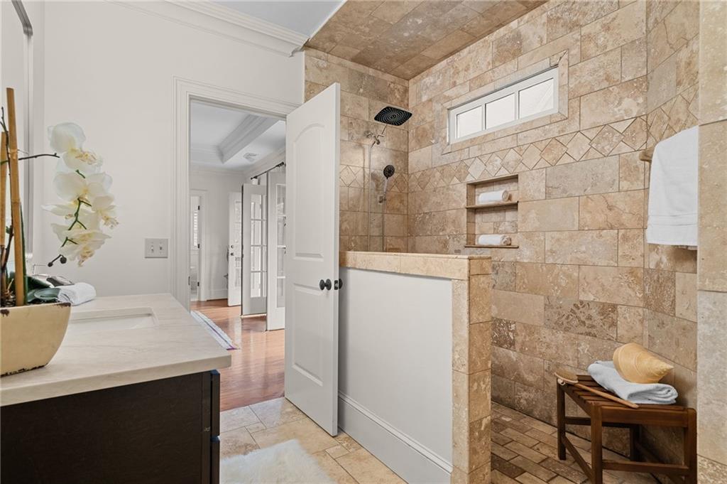 1950 Bennetts Point Drive