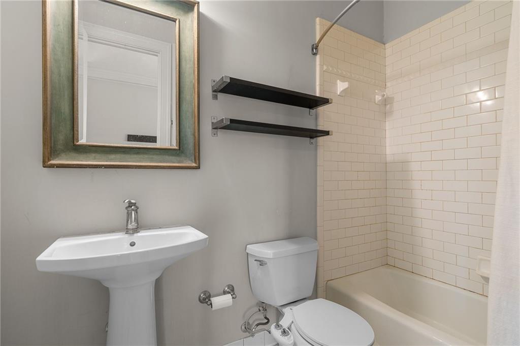 1950 Bennetts Point Drive