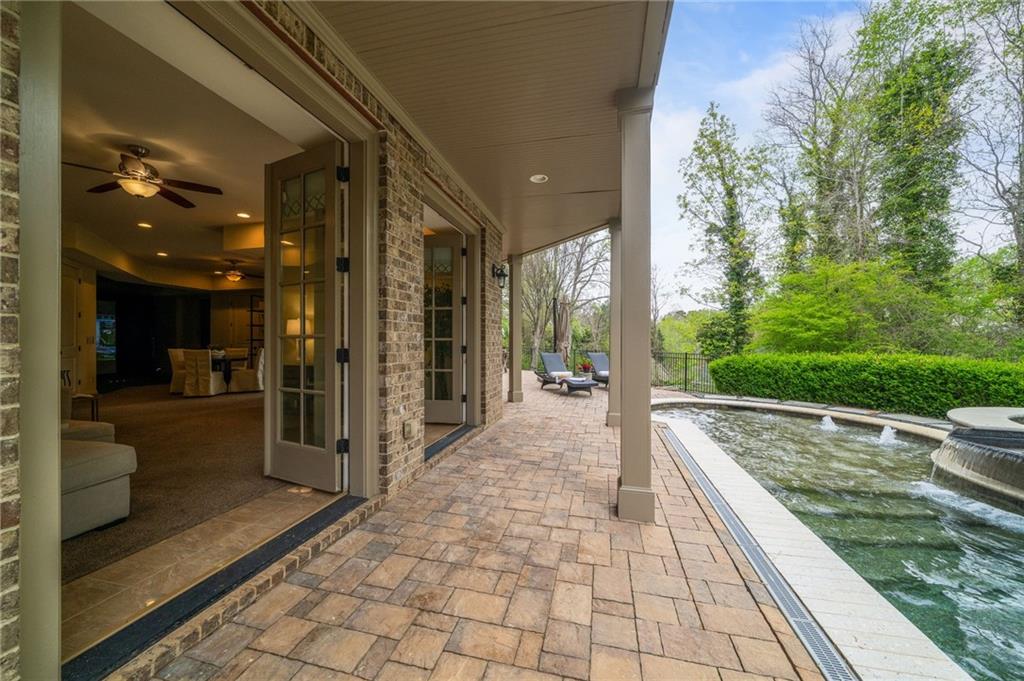 1950 Bennetts Point Drive