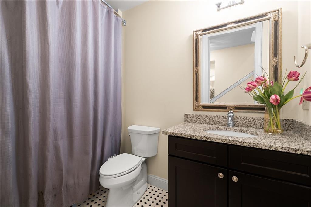 1950 Bennetts Point Drive