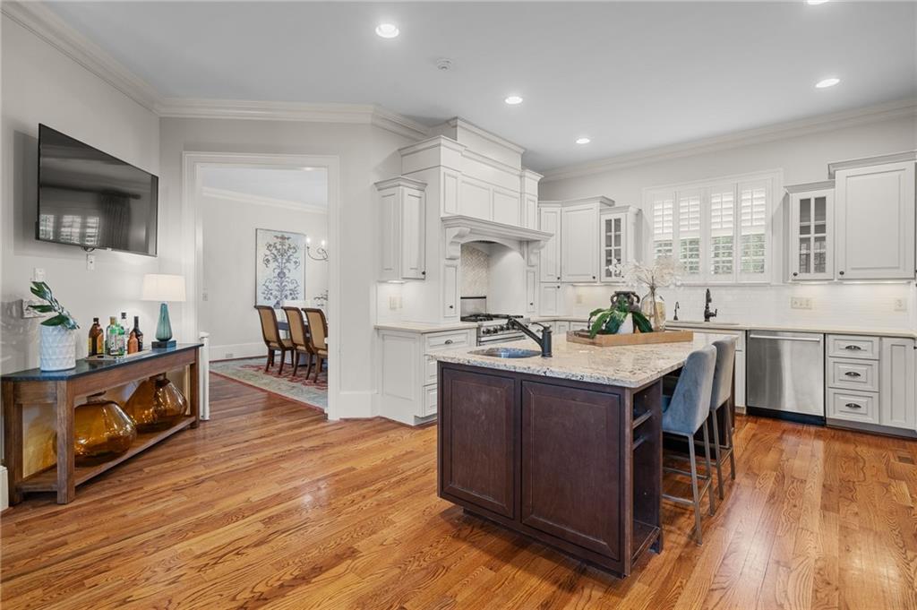 1950 Bennetts Point Drive